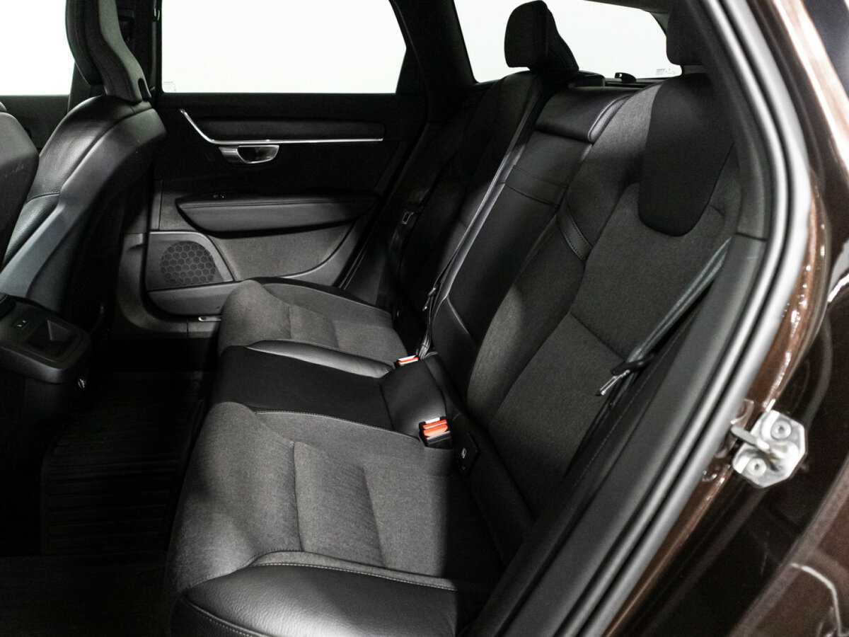 Volvo V90 Cross Country 2019 года с пробегом. Фото: #9