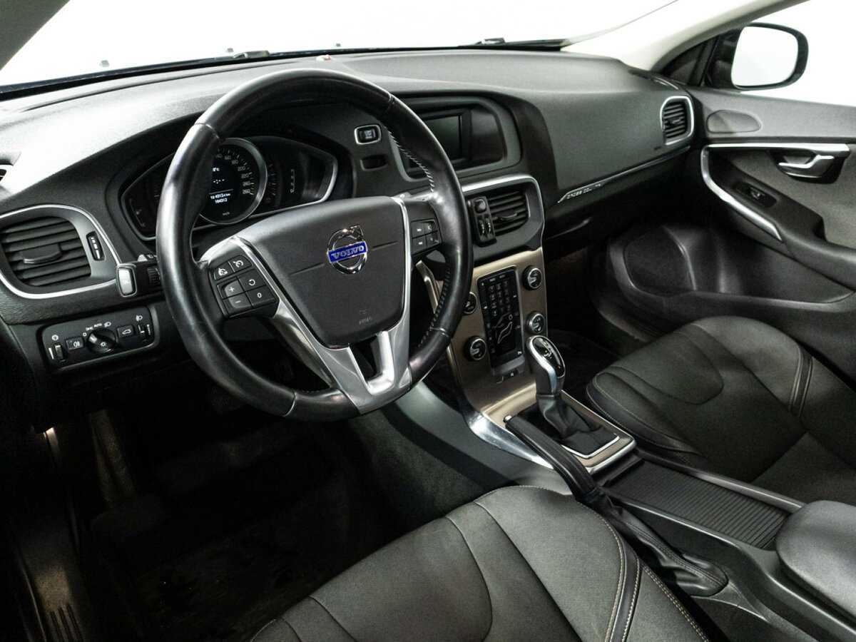 Volvo V40 Cross Country 2014 года с пробегом. Фото: #10