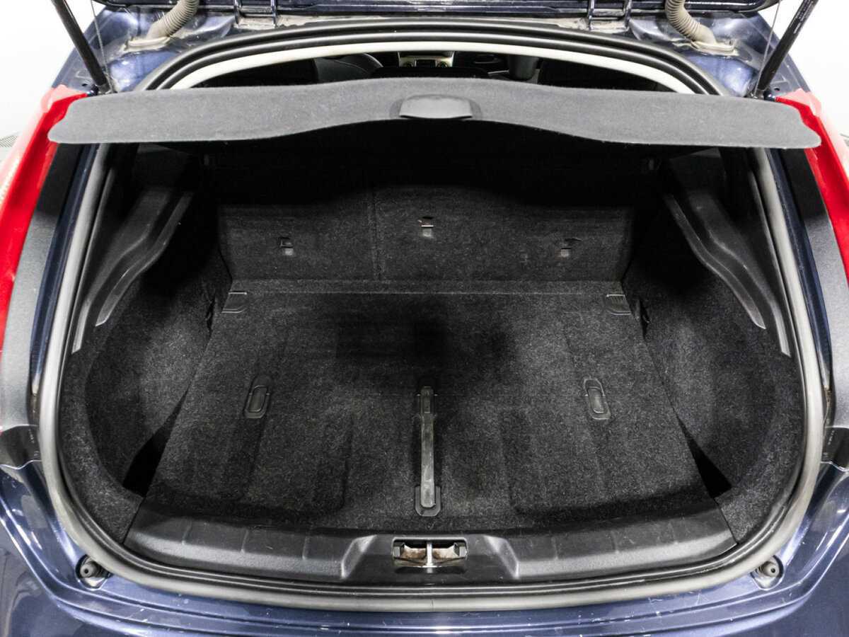 Volvo V40 Cross Country 2014 года с пробегом. Фото: #14