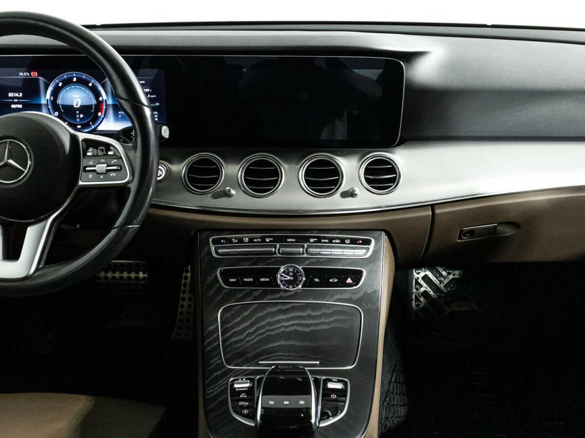 Mercedes-Benz E-Класс 2019 года с пробегом. Фото: #13