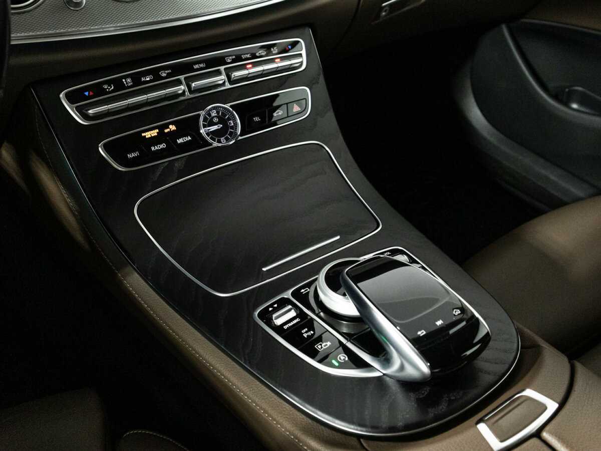 Mercedes-Benz E-Класс 2019 года с пробегом. Фото: #19