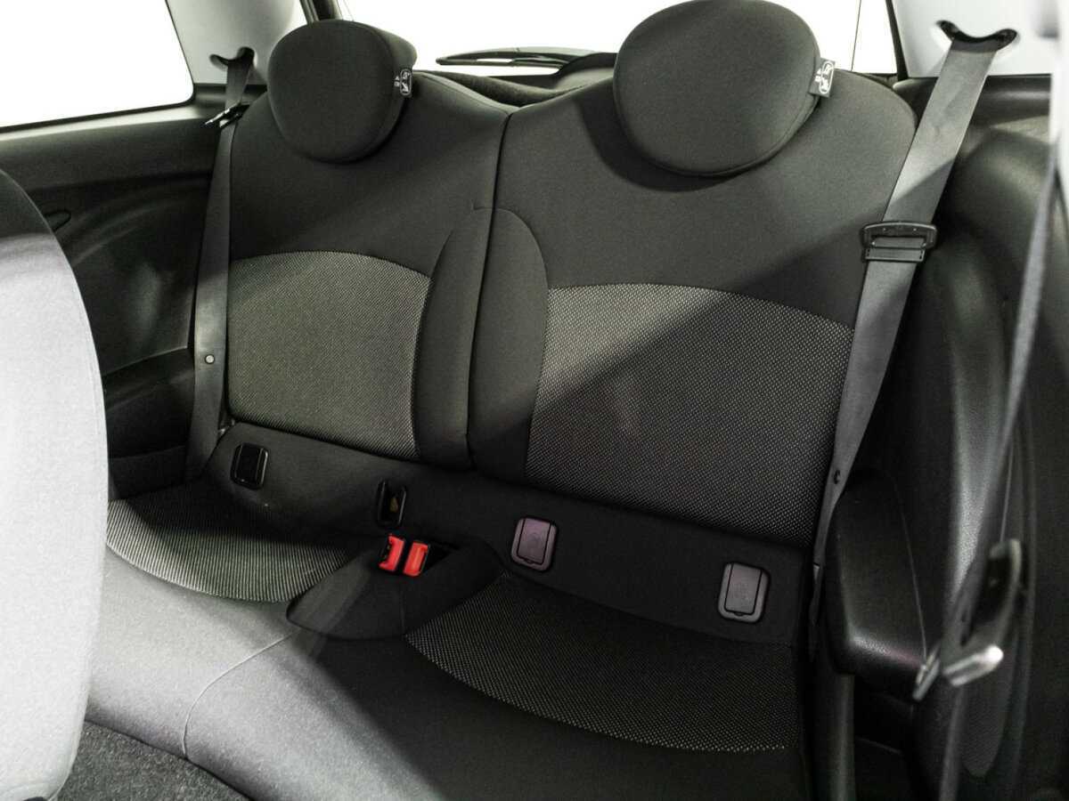 Mini Hatch 2010 года с пробегом. Фото: #9