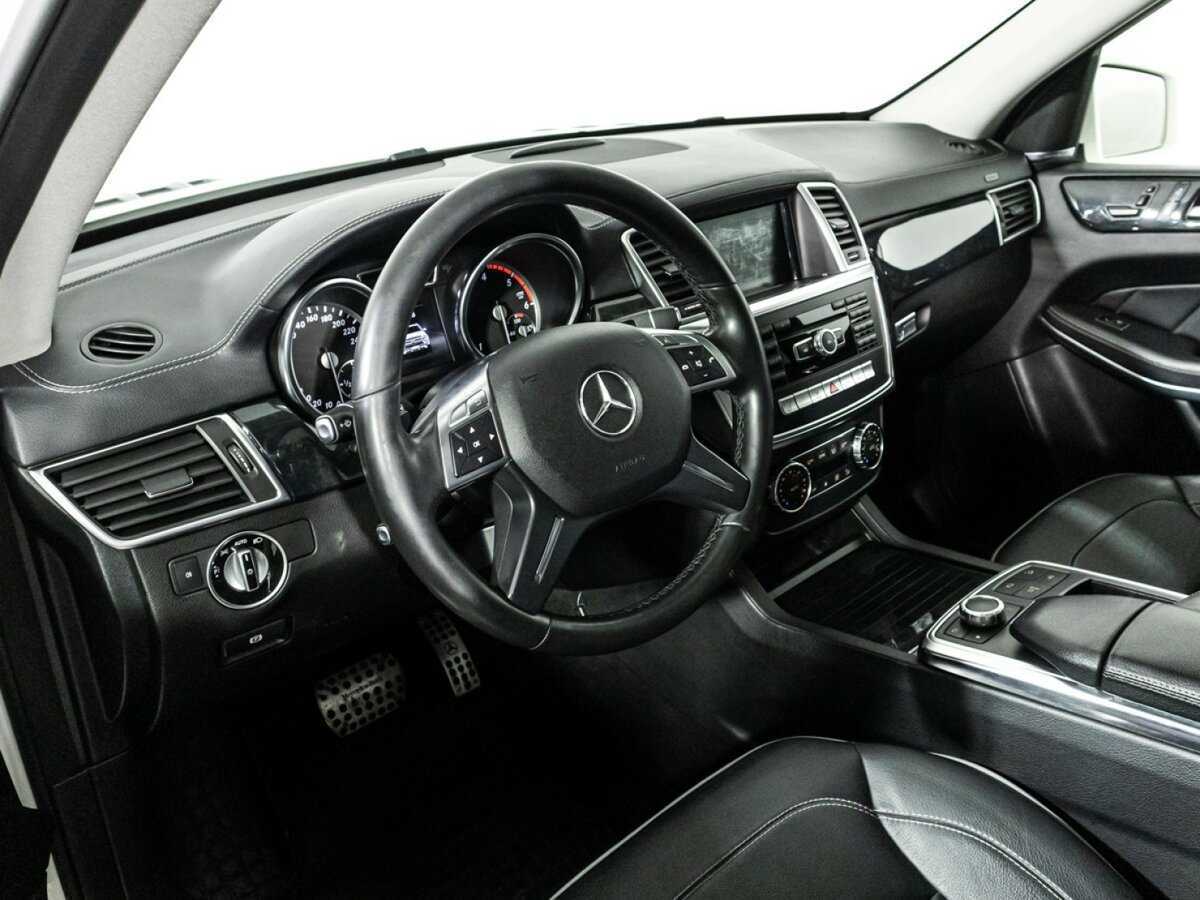 Mercedes-Benz GL-Класс 2013 года с пробегом. Фото: #10