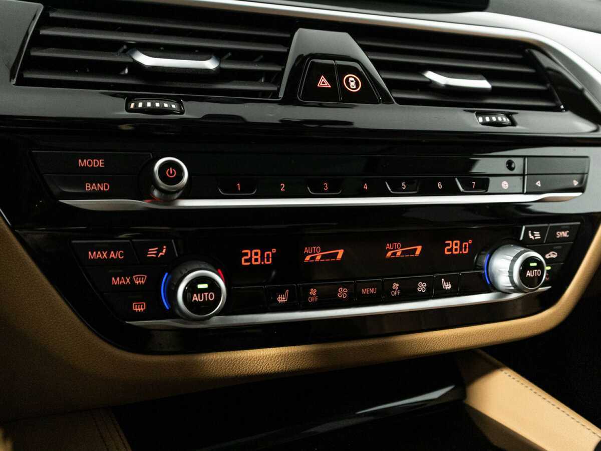 BMW 5 серии 2019 года с пробегом. Фото: #20