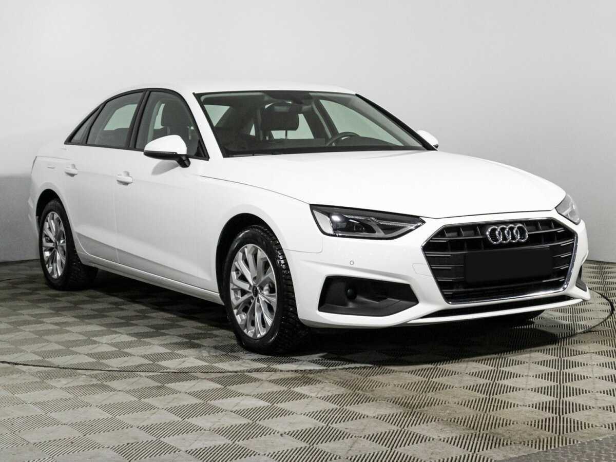 Audi A4 2021 года с пробегом. Фото: #2