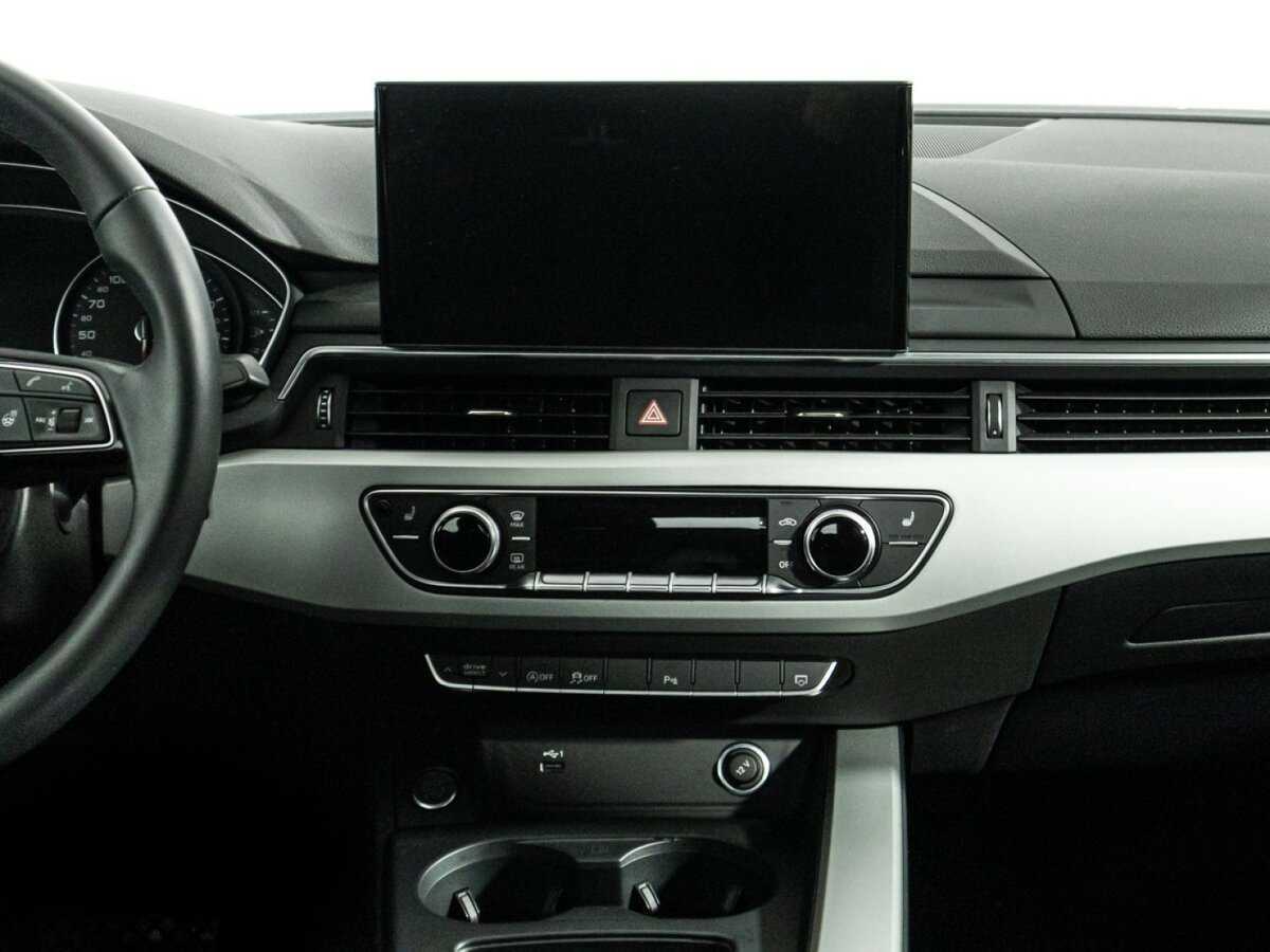 Audi A4 2021 года с пробегом. Фото: #13