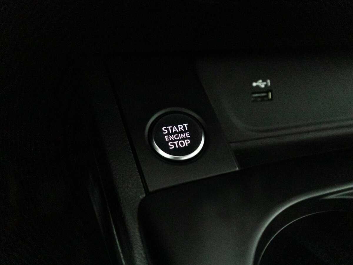 Audi A4 2021 года с пробегом. Фото: #16