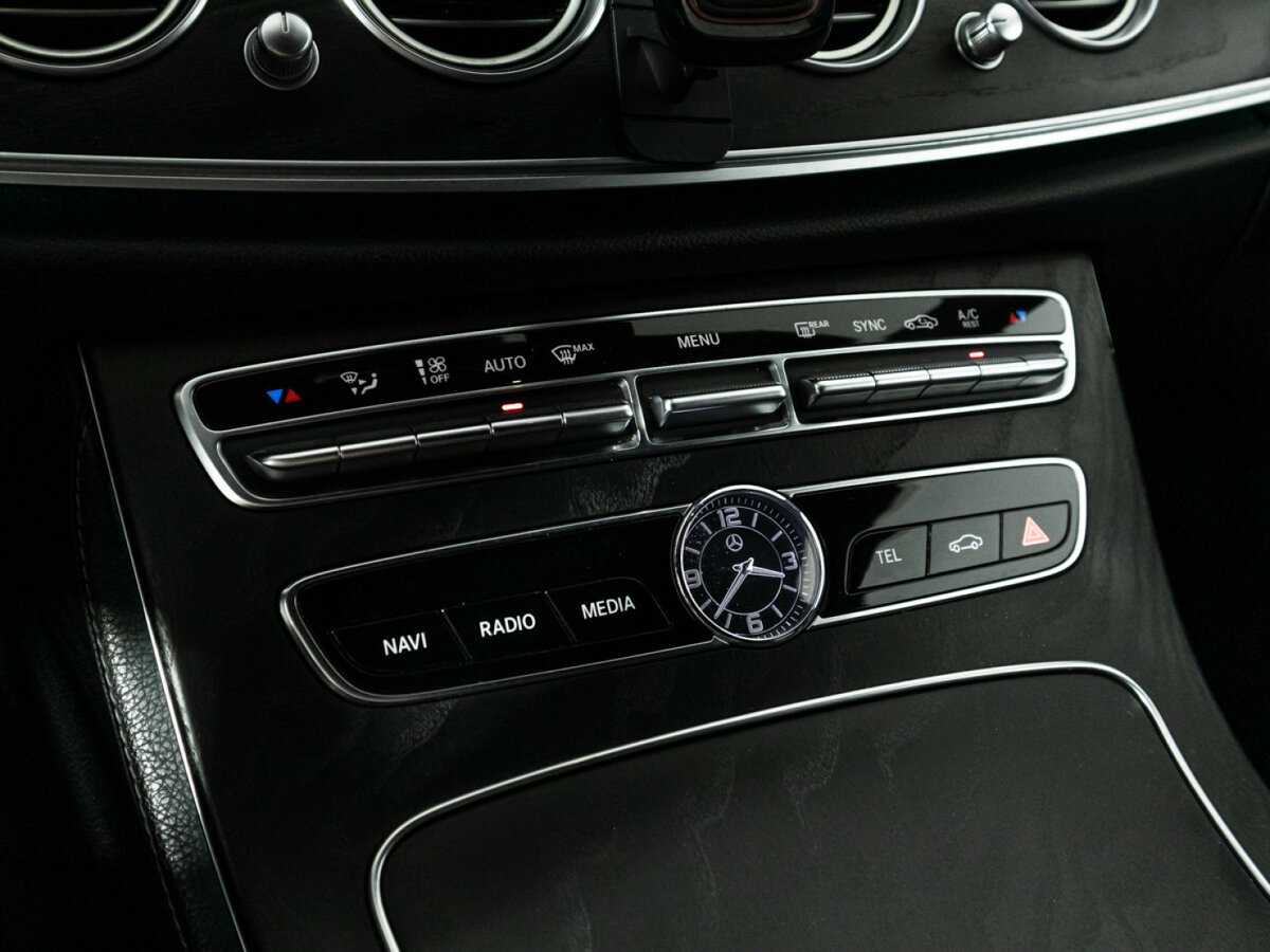 Mercedes-Benz E-Класс 2018 года с пробегом. Фото: #18