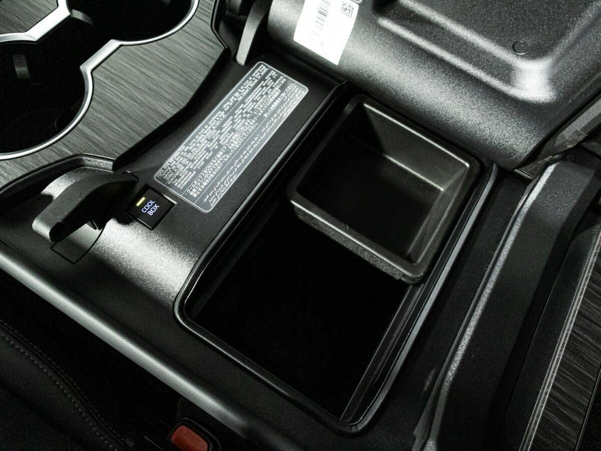 Toyota Land Cruiser 2021 года с пробегом. Фото: #30