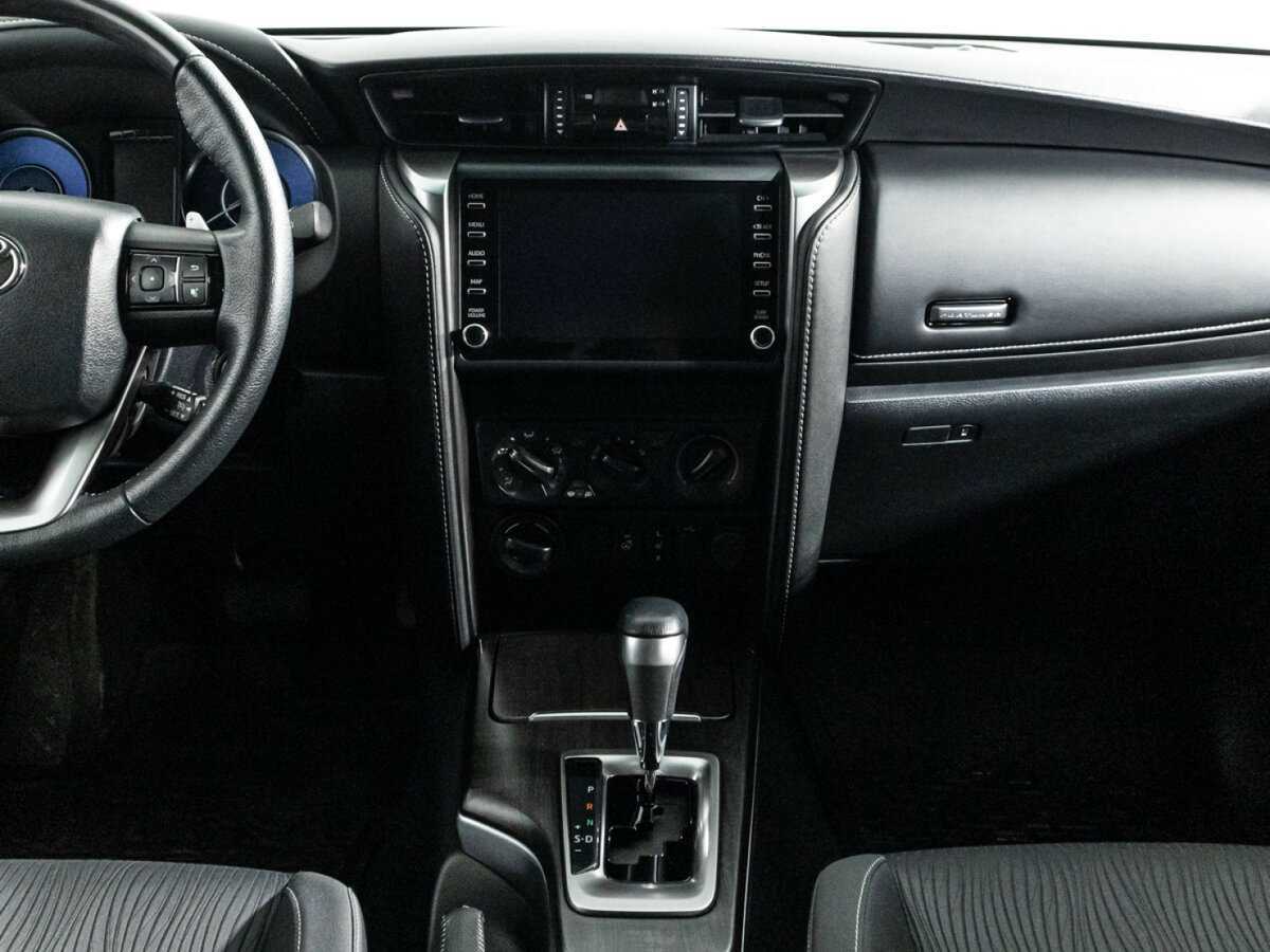 Toyota Fortuner 2020 года с пробегом. Фото: #13