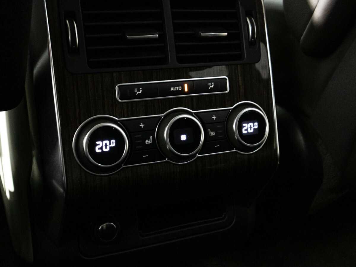 Land Rover Range Rover Sport 2015 года с пробегом. Фото: #16