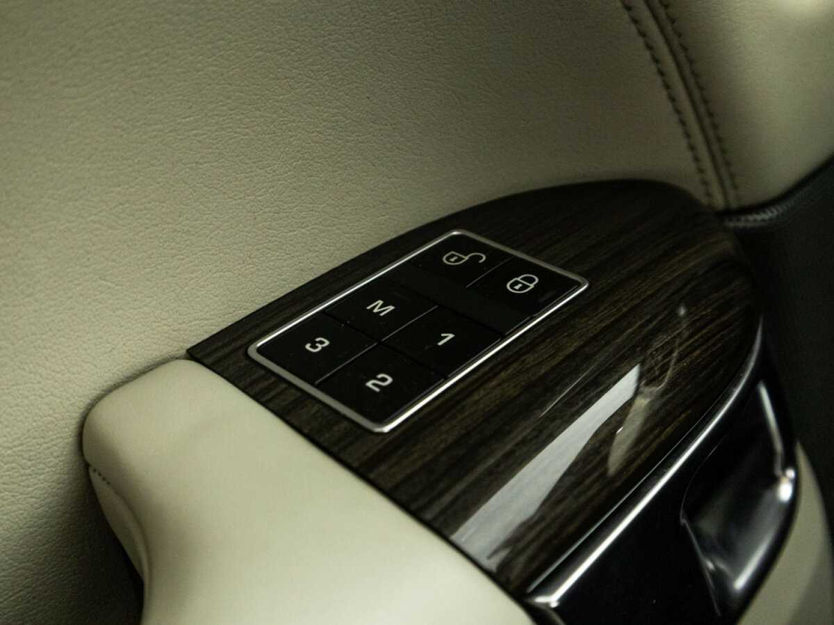 Land Rover Range Rover Sport 2015 года с пробегом. Фото: #18