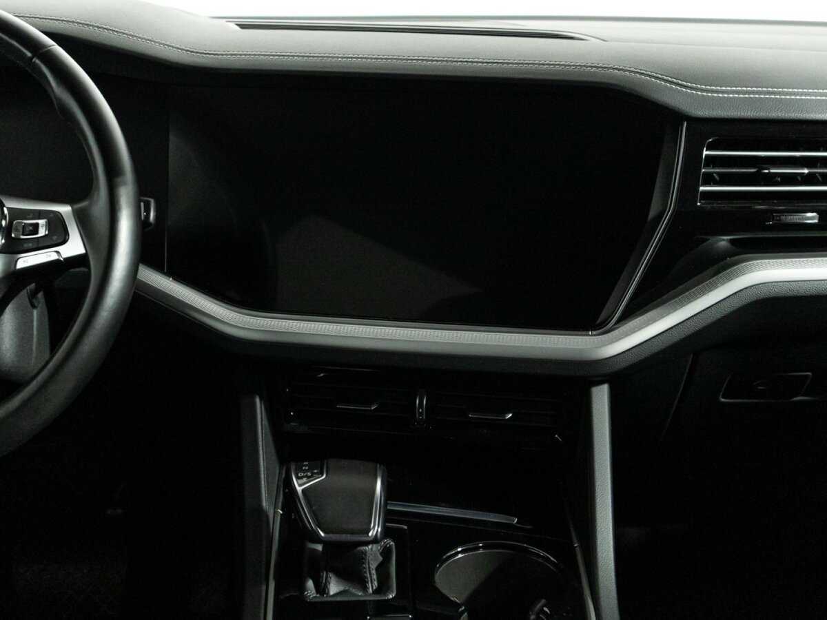 Volkswagen Touareg 2019 года с пробегом. Фото: #12