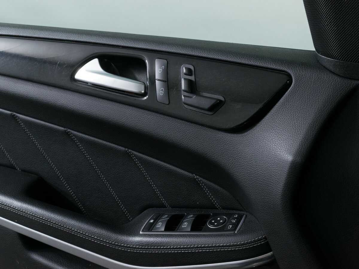 Mercedes-Benz GL-Класс 2014 года с пробегом. Фото: #16