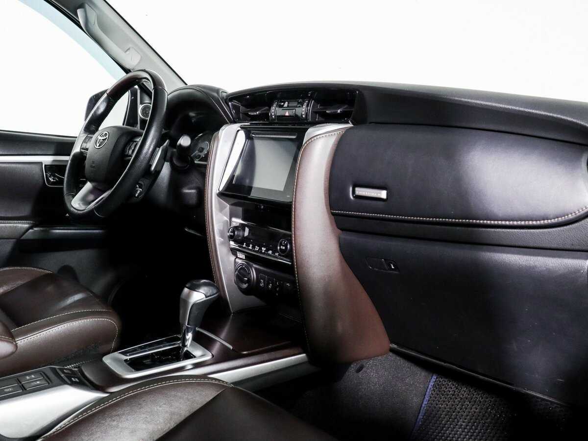 Toyota Fortuner 2018 года с пробегом. Фото: #5