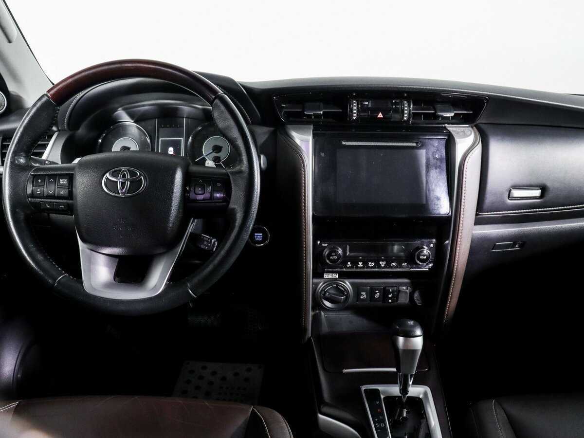 Toyota Fortuner 2018 года с пробегом. Фото: #8