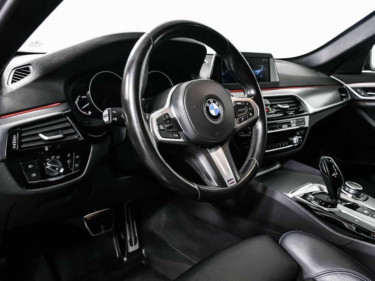 BMW 5 серии 2019 года с пробегом. Фото: #12