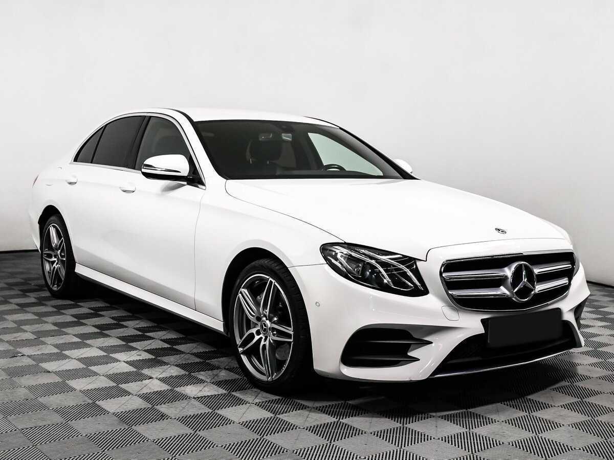 Mercedes-Benz E-Класс 2019 года с пробегом. Фото: #2