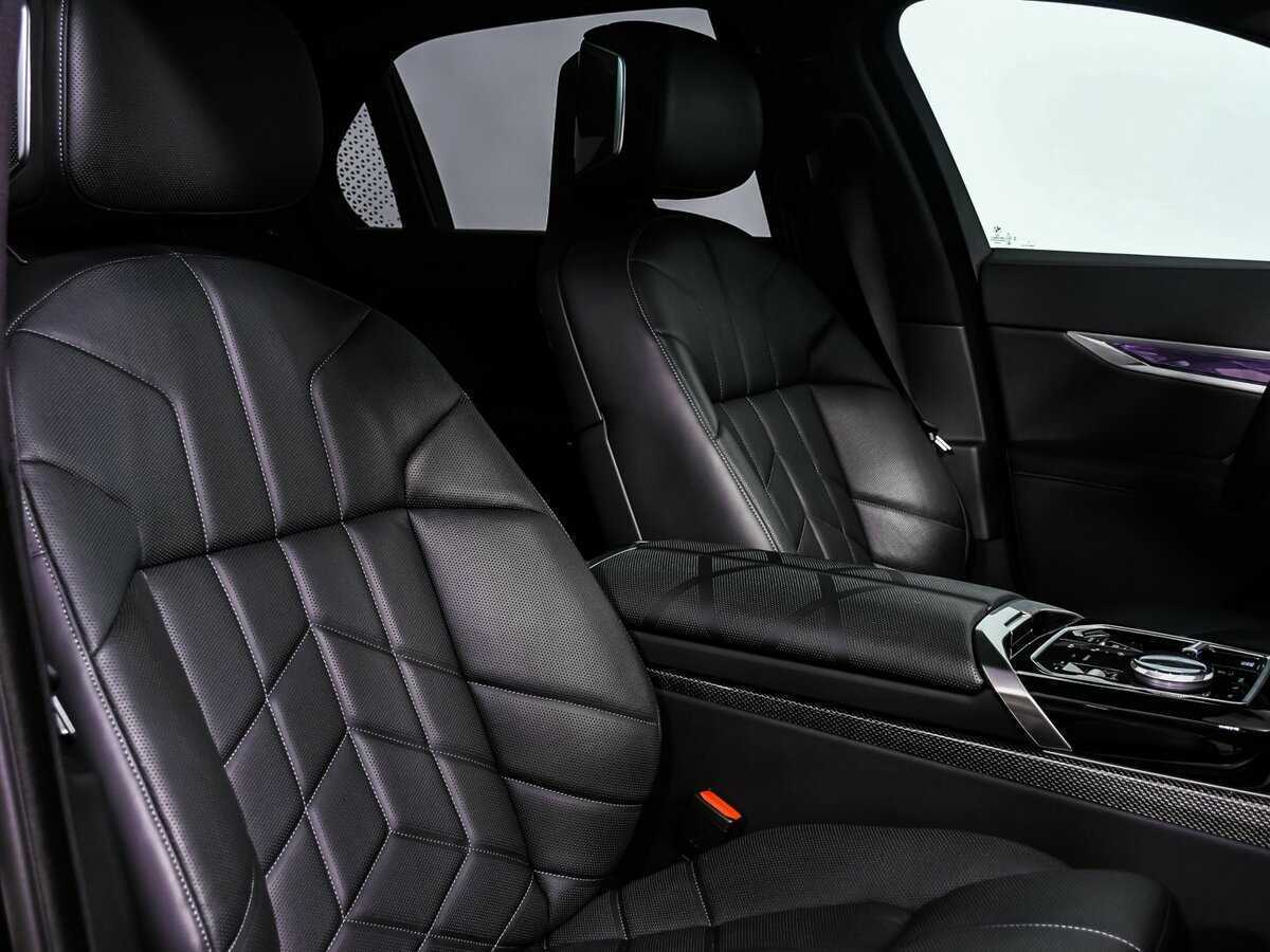 BMW 7 серии 2023 года с пробегом. Фото: #18