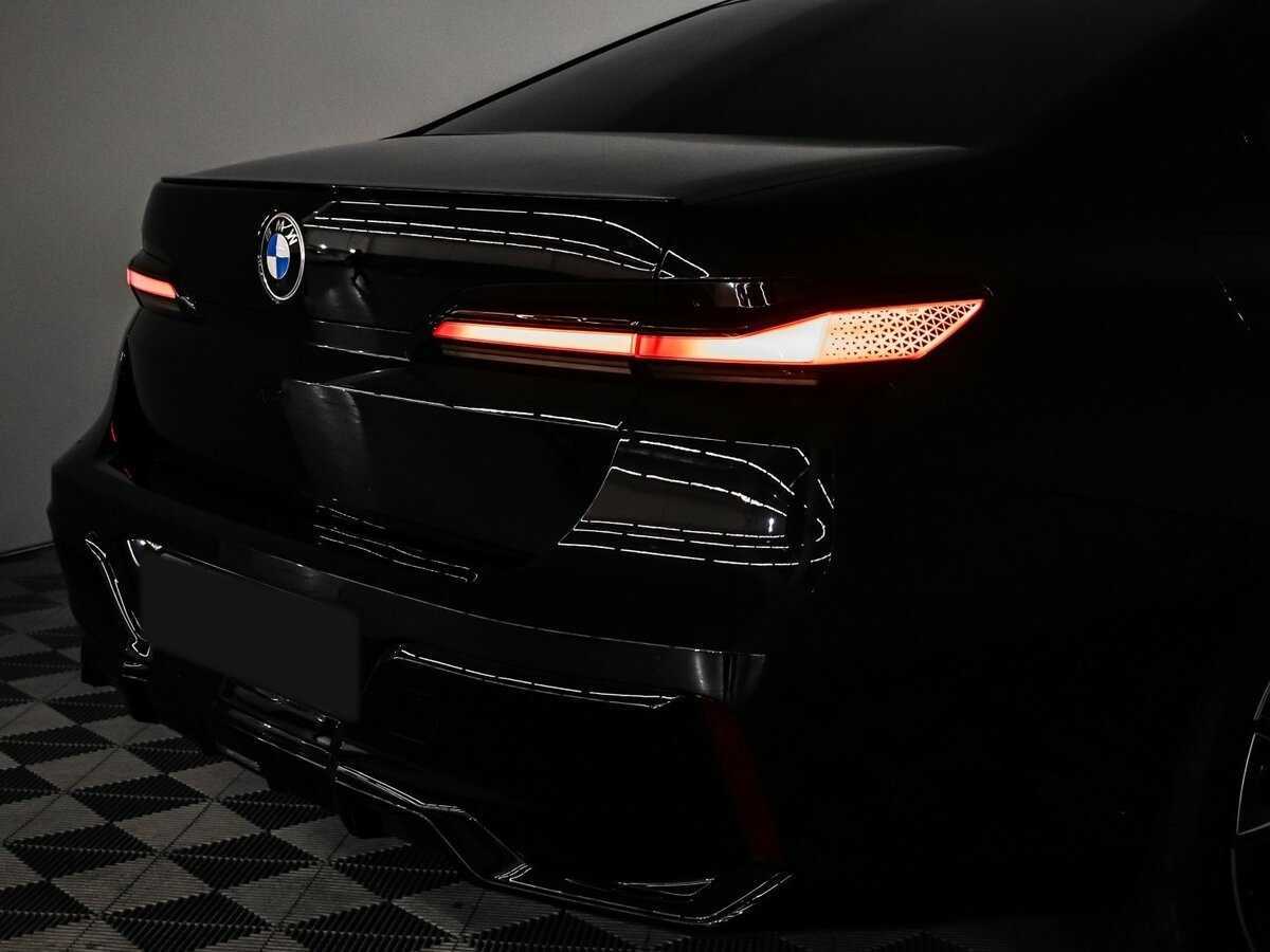 BMW 7 серии 2023 года с пробегом. Фото: #24