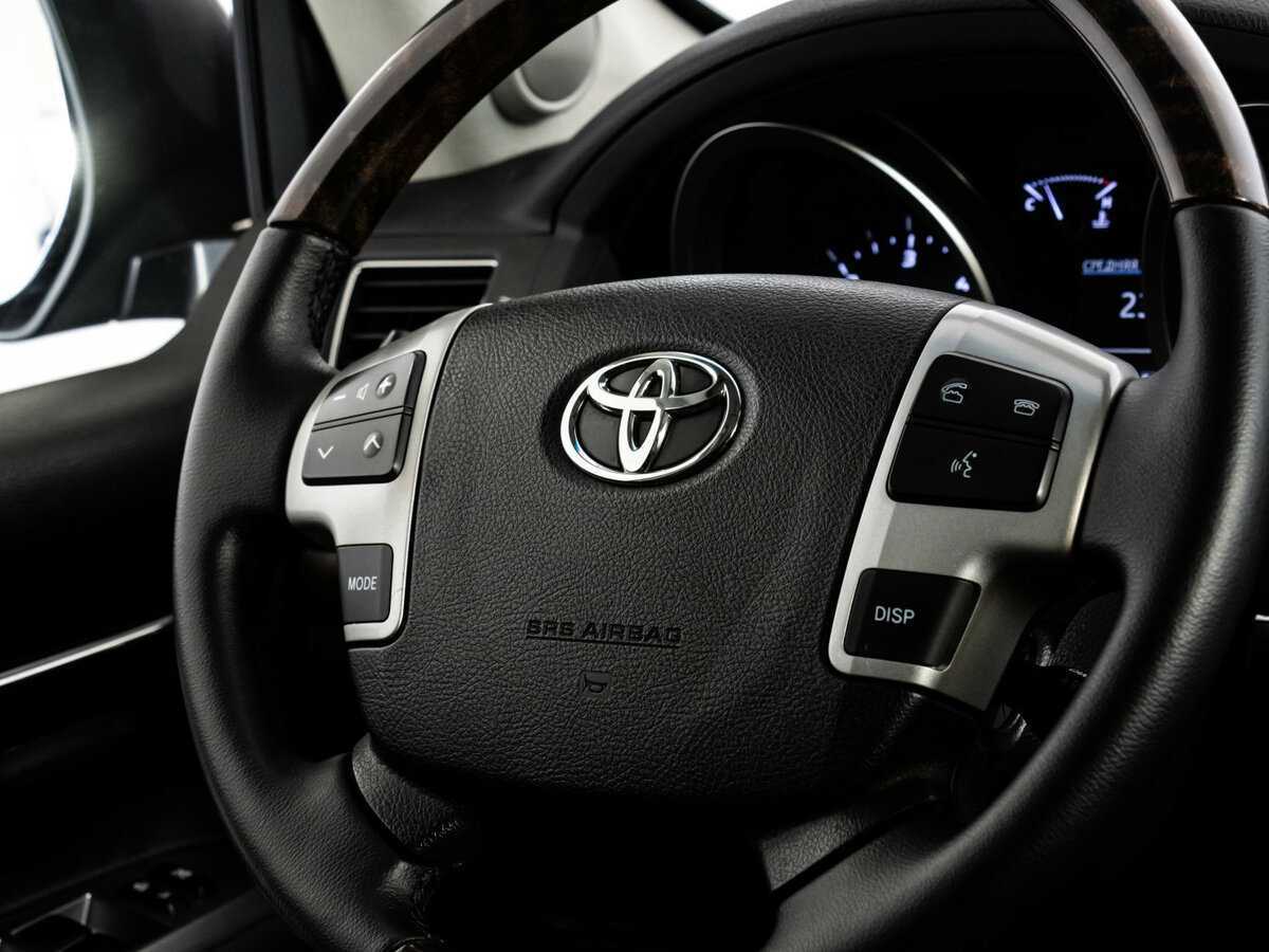 Toyota Land Cruiser 2013 года с пробегом. Фото: #15