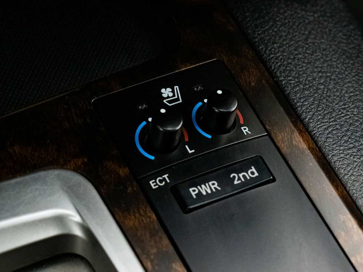 Toyota Land Cruiser 2013 года с пробегом. Фото: #20