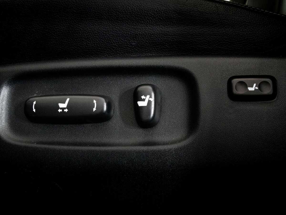 Toyota Land Cruiser 2013 года с пробегом. Фото: #31