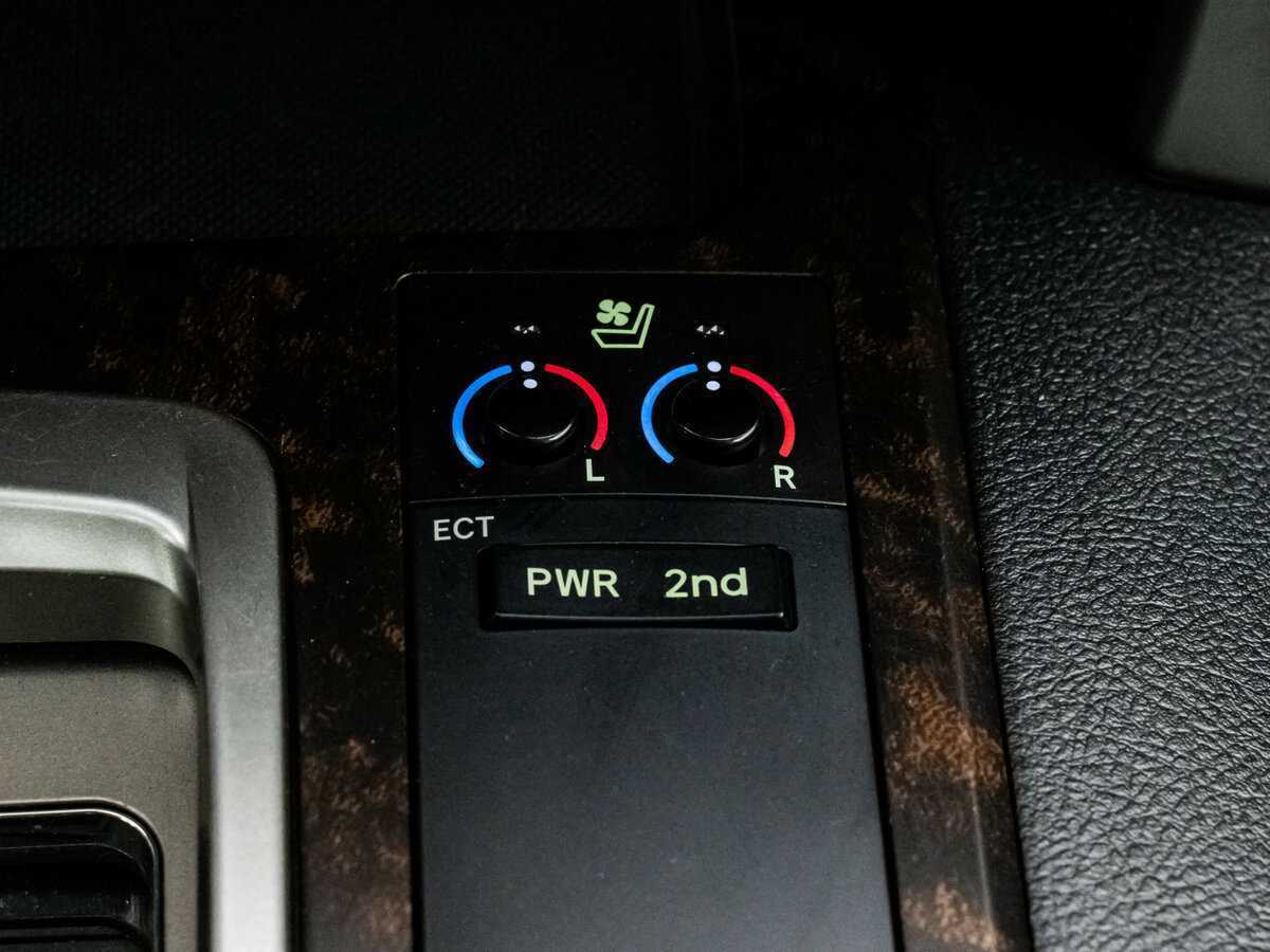 Toyota Land Cruiser 2012 года с пробегом. Фото: #23