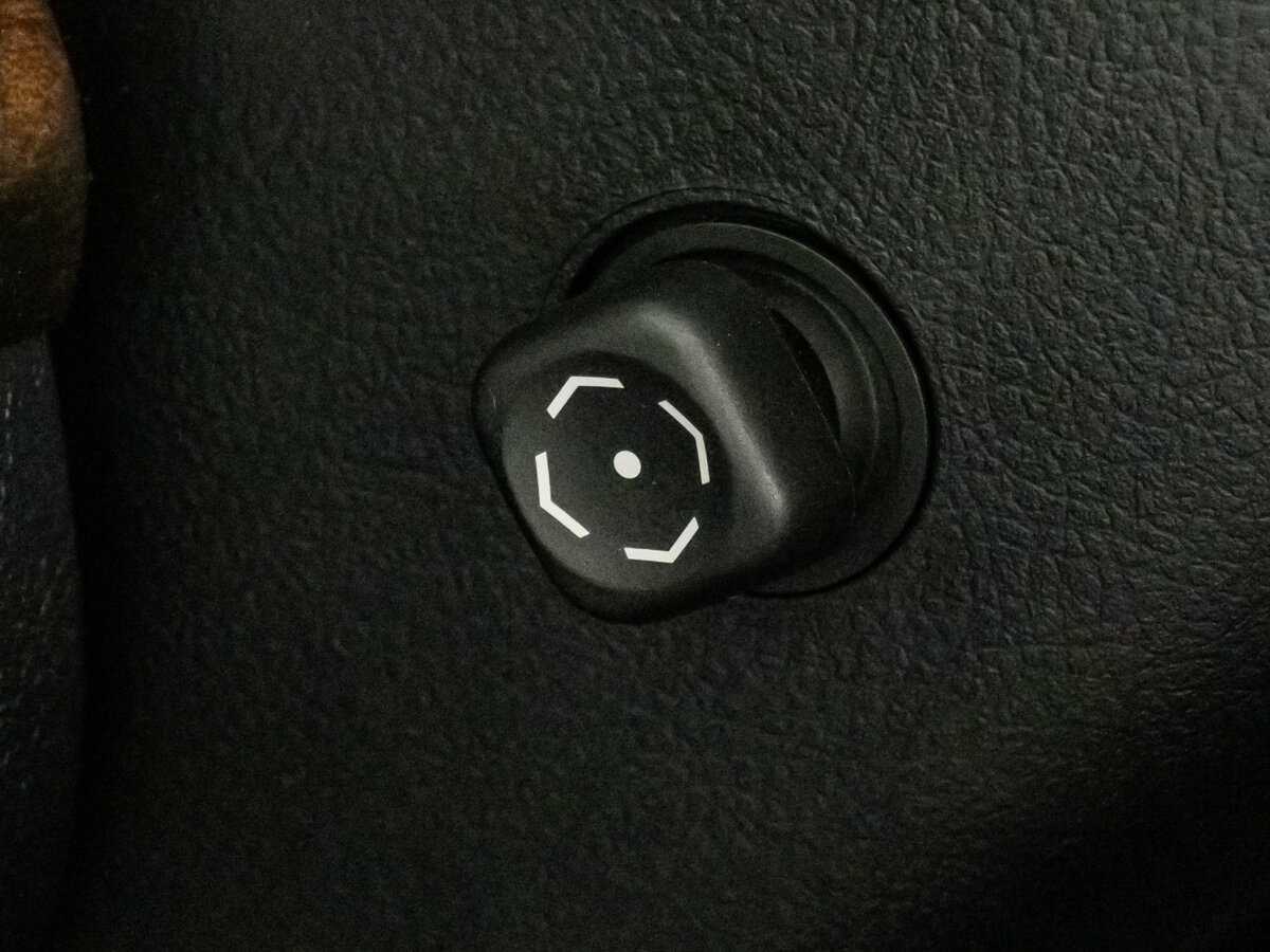 Toyota Land Cruiser 2012 года с пробегом. Фото: #28