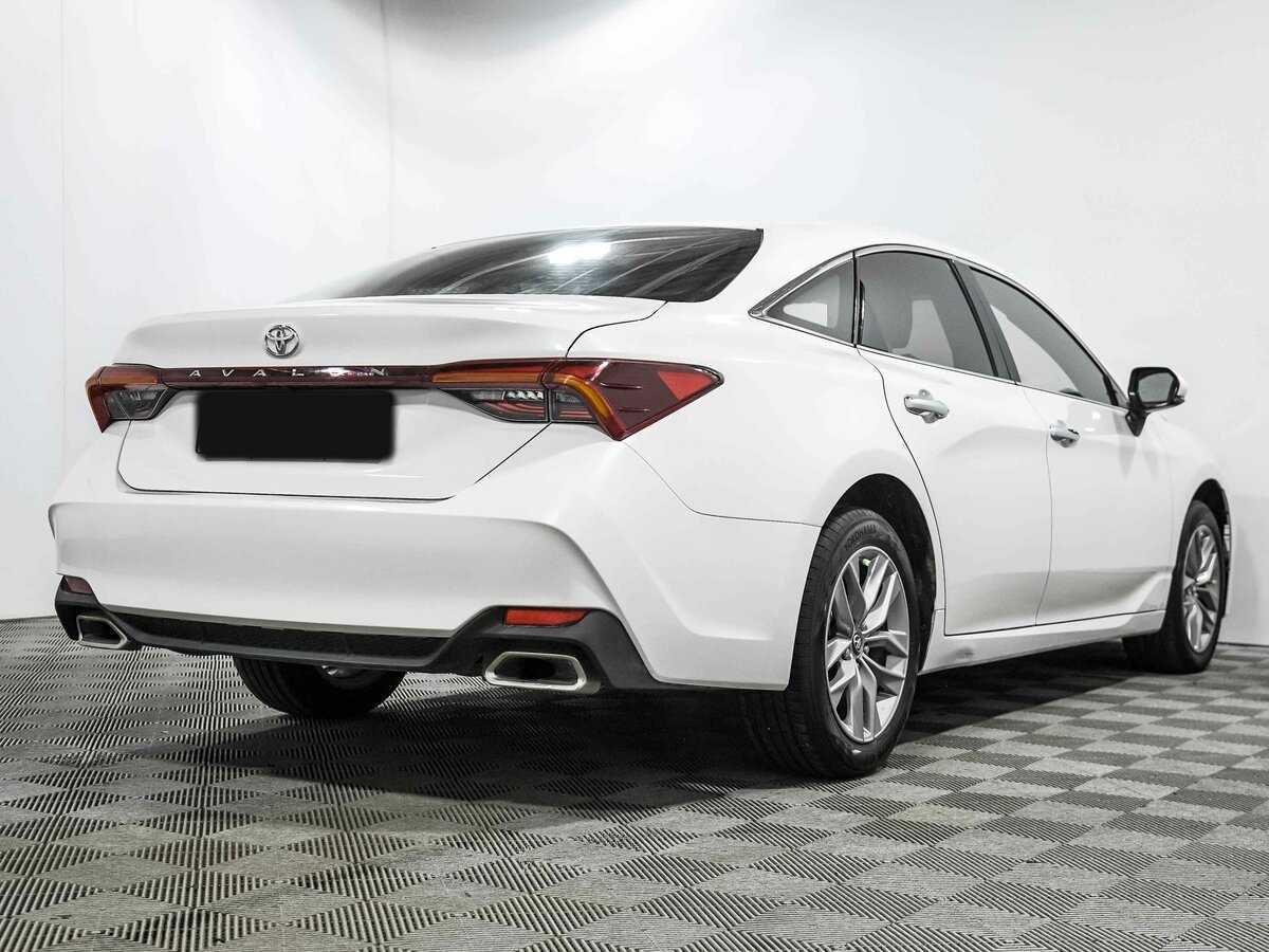 Toyota Avalon 2021 года с пробегом. Фото: #3