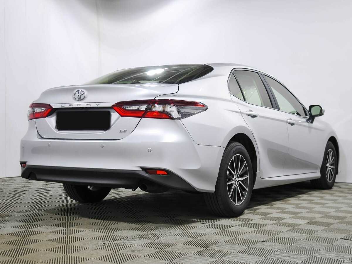 Toyota Camry 2023 года с пробегом. Фото: #3