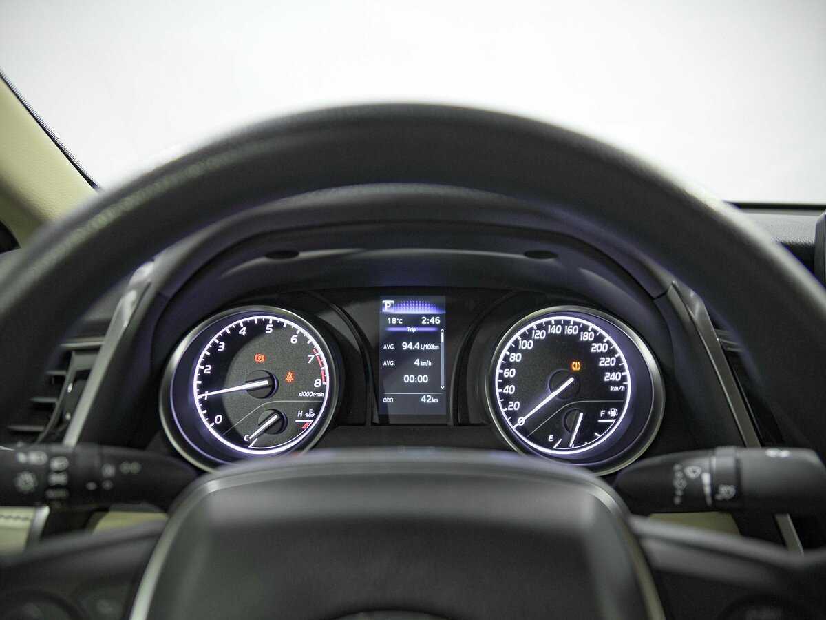 Toyota Camry 2023 года с пробегом. Фото: #6