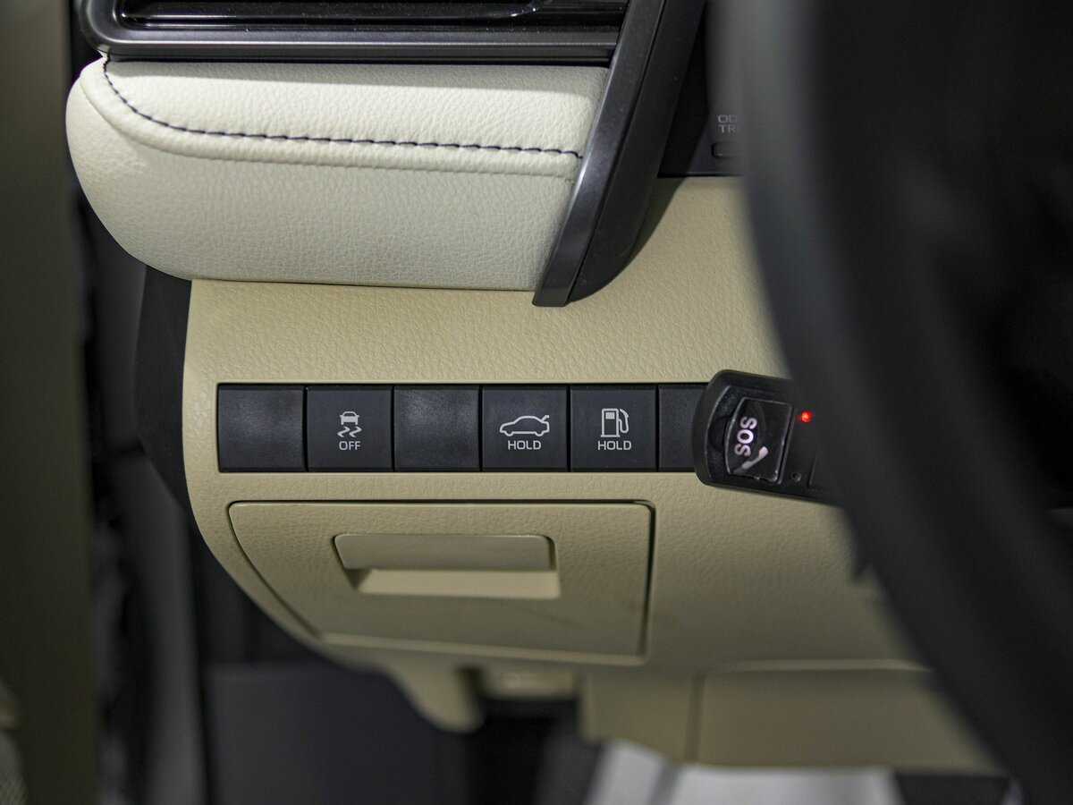 Toyota Camry 2023 года с пробегом. Фото: #11