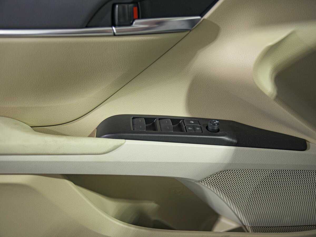 Toyota Camry 2023 года с пробегом. Фото: #12