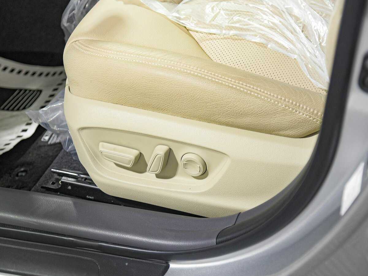 Toyota Camry 2023 года с пробегом. Фото: #13