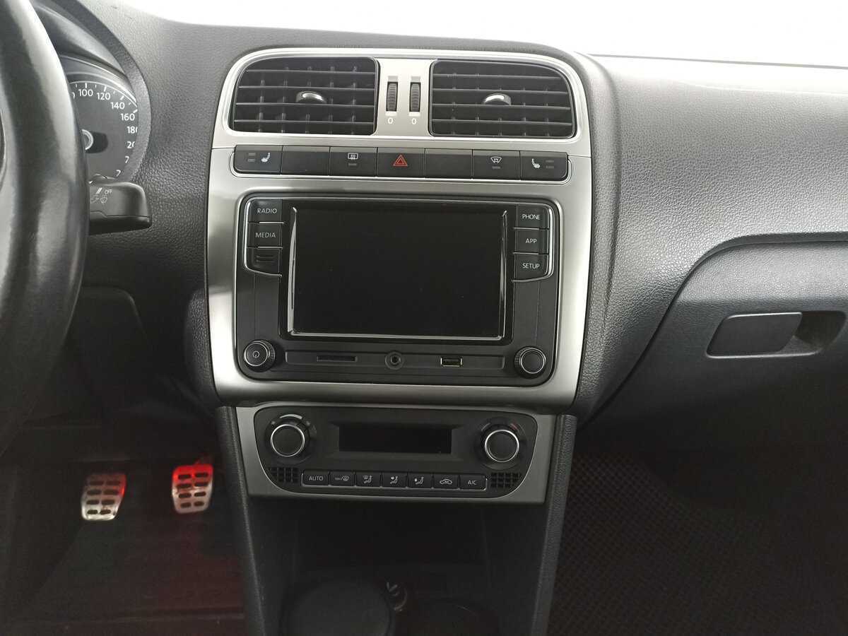 Б/У Фольксваген Поло 2017 года. Фото: #14