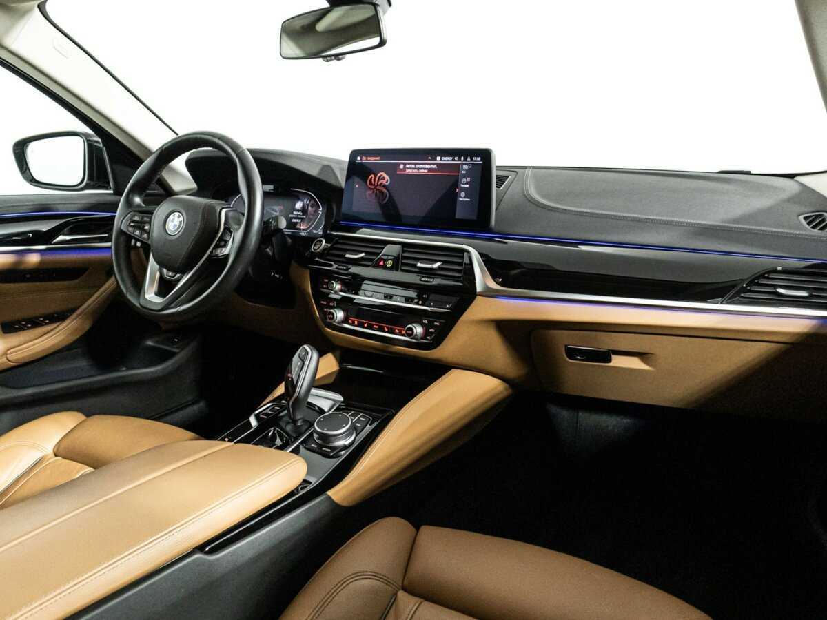BMW 5 серии 2020 года с пробегом. Фото: #8