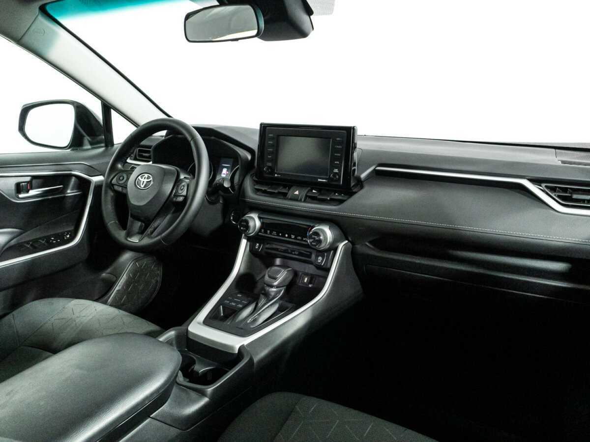 Toyota RAV4 2021 года с пробегом. Фото: #8