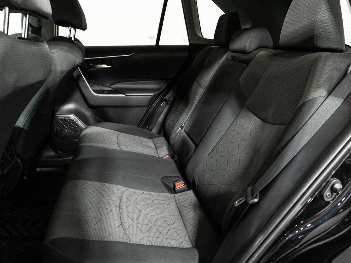 Toyota RAV4 2021 года с пробегом. Фото: #9
