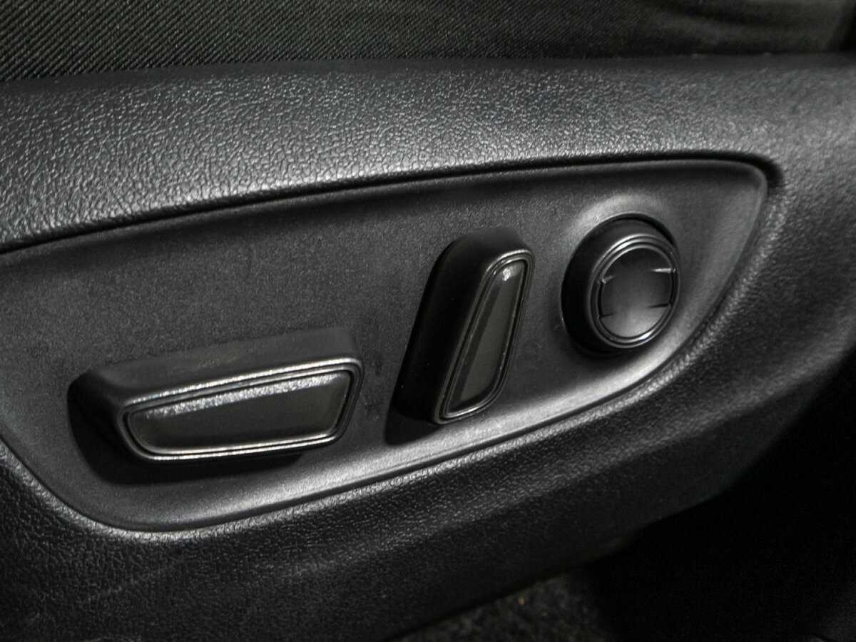 Toyota RAV4 2021 года с пробегом. Фото: #14