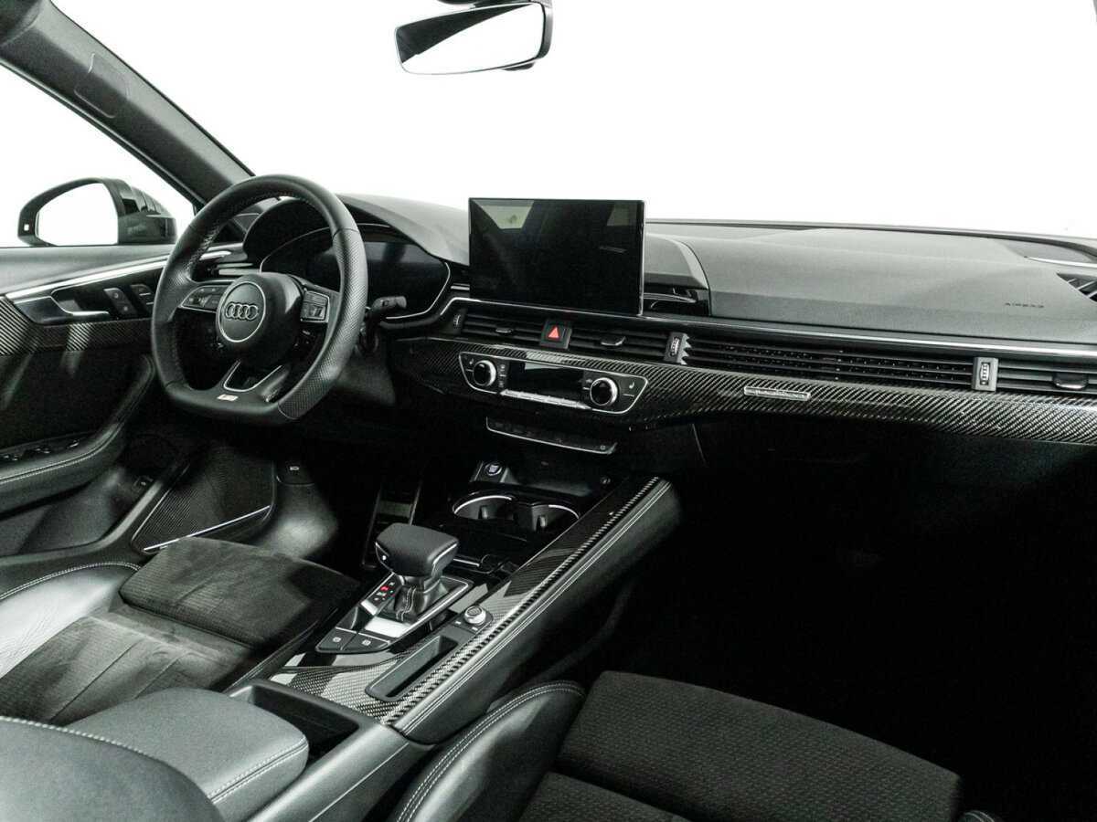 Audi A4 2020 года с пробегом. Фото: #8