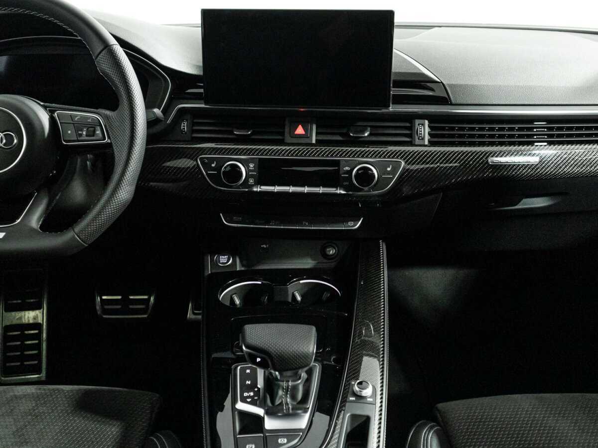 Audi A4 2020 года с пробегом. Фото: #13