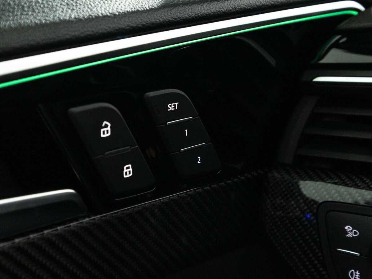 Audi A4 2020 года с пробегом. Фото: #20