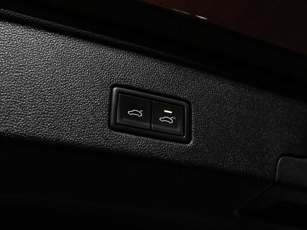 Volkswagen Touareg 2019 года с пробегом. Фото: #16