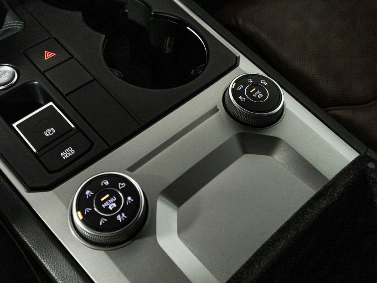 Volkswagen Touareg 2019 года с пробегом. Фото: #25