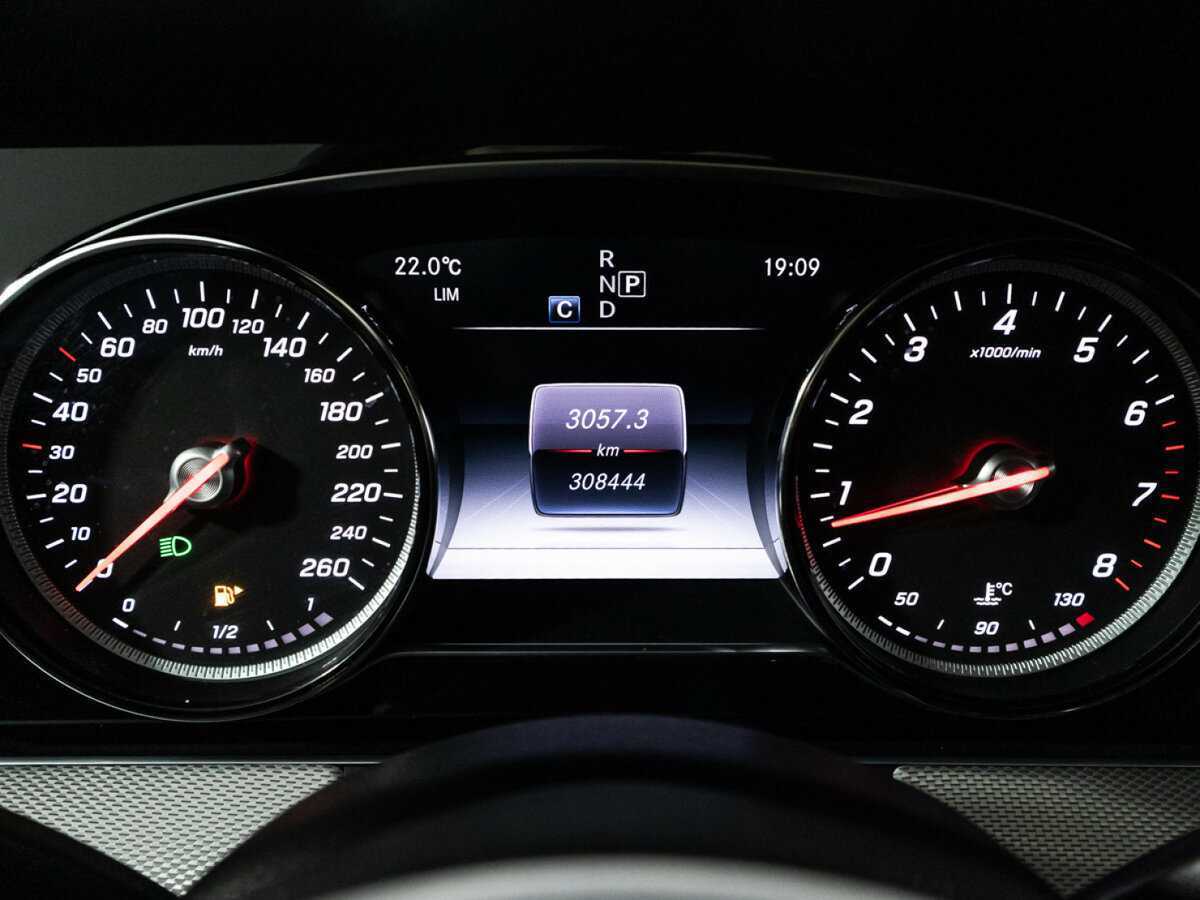 Mercedes-Benz E-Класс 2019 года с пробегом. Фото: #11