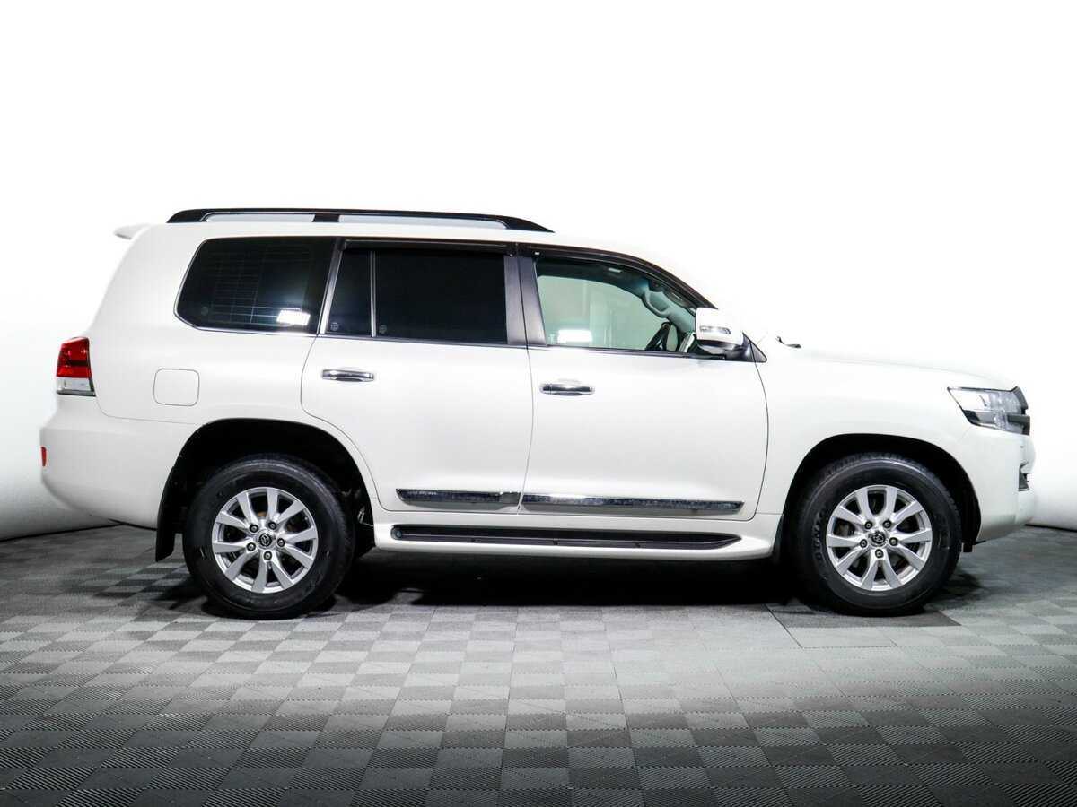 Toyota Land Cruiser 2016 года с пробегом. Фото: #3