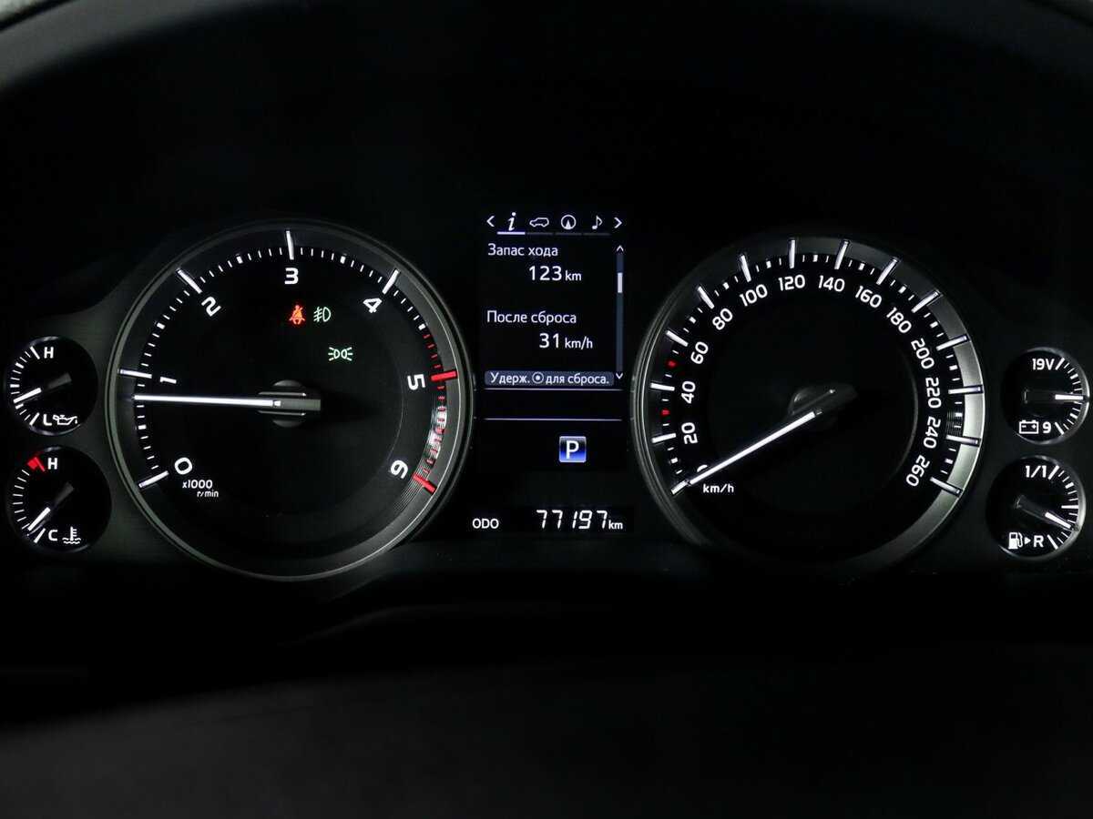 Toyota Land Cruiser 2016 года с пробегом. Фото: #10