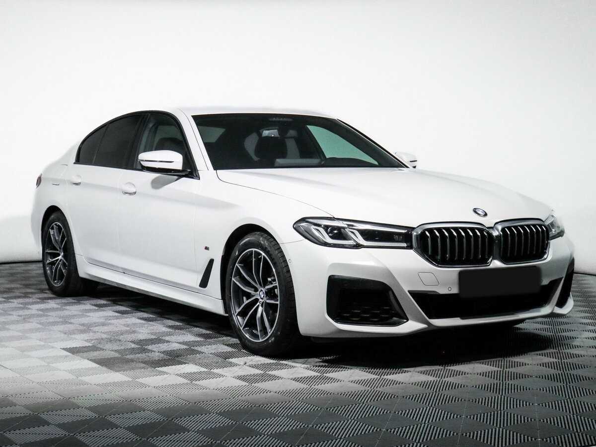 BMW 5 серии 2021 года с пробегом. Фото: #2