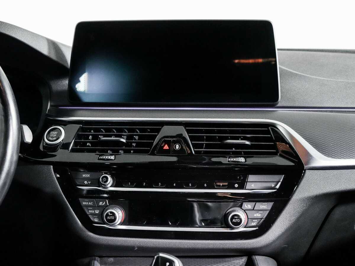 BMW 5 серии 2021 года с пробегом. Фото: #12